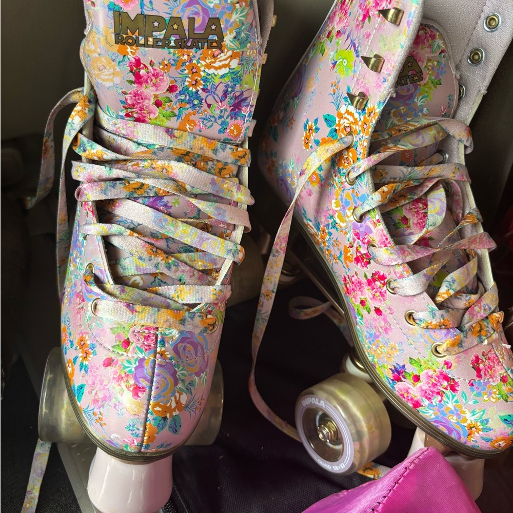 Impala Floral Roller Skates 🌸
